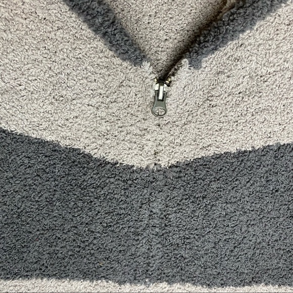 NWT HELLO NITE Soft Charcoal Grey Stripe Zip-Up Hoodie Size Small - Picture 2 of 6